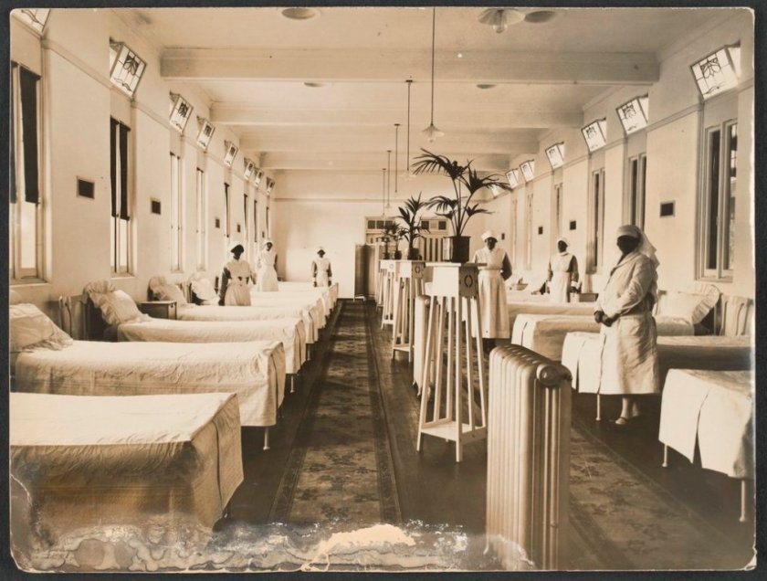 Mont Park Asylum and nurses. Circa 1917